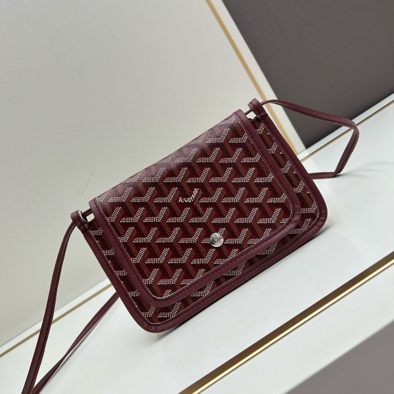 Go*ard clutch bags